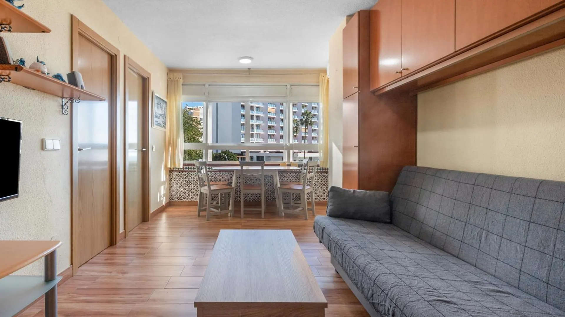 Next To Puerto Marina And The Beach Benalmadena Apartment